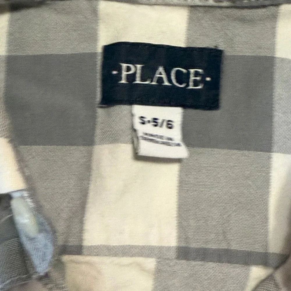 The Childrens Place Plaid‎ Long Sleeve Button Down Shirt Size S 5/6